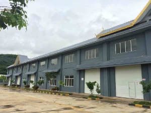 娃哈哈集團(tuán)西雙版納公司垂直提升門(mén)